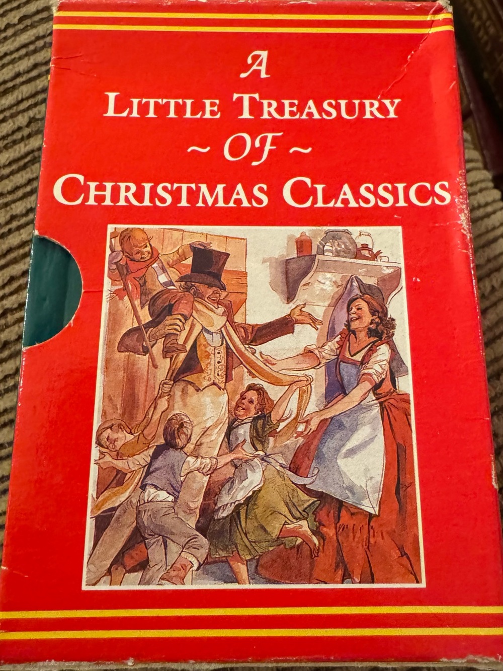 A Little Treasury of Christmas Classics Red Holiday Storybook Set ()4 tiny books